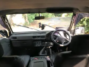 Mitsubishi PO5 1989 Van (Used)