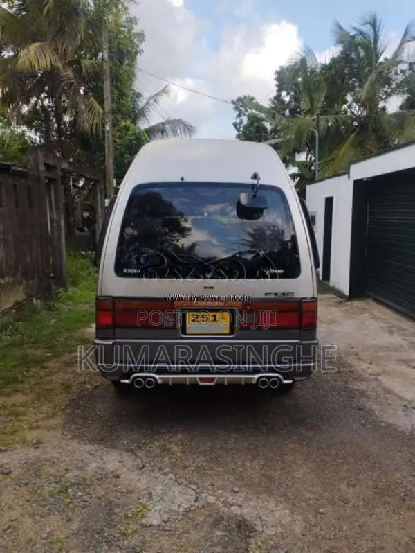 Nissan Caravan 1993 Van (Used)