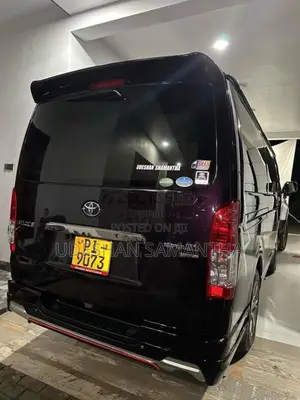 Toyota Kdh Gdh Dark Prime 201 2018 Van (Used)