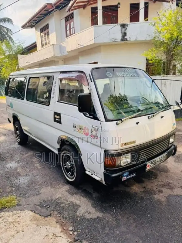 Nissan Caravan 1993 Van (Used)