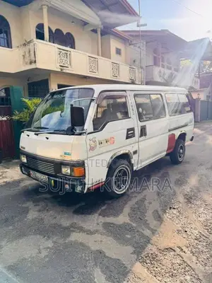 Nissan Caravan 1993 Van (Used)