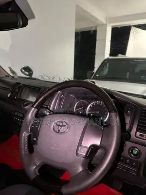 Toyota Kdh Gdh Dark Prime 201 2018 Van (Used)