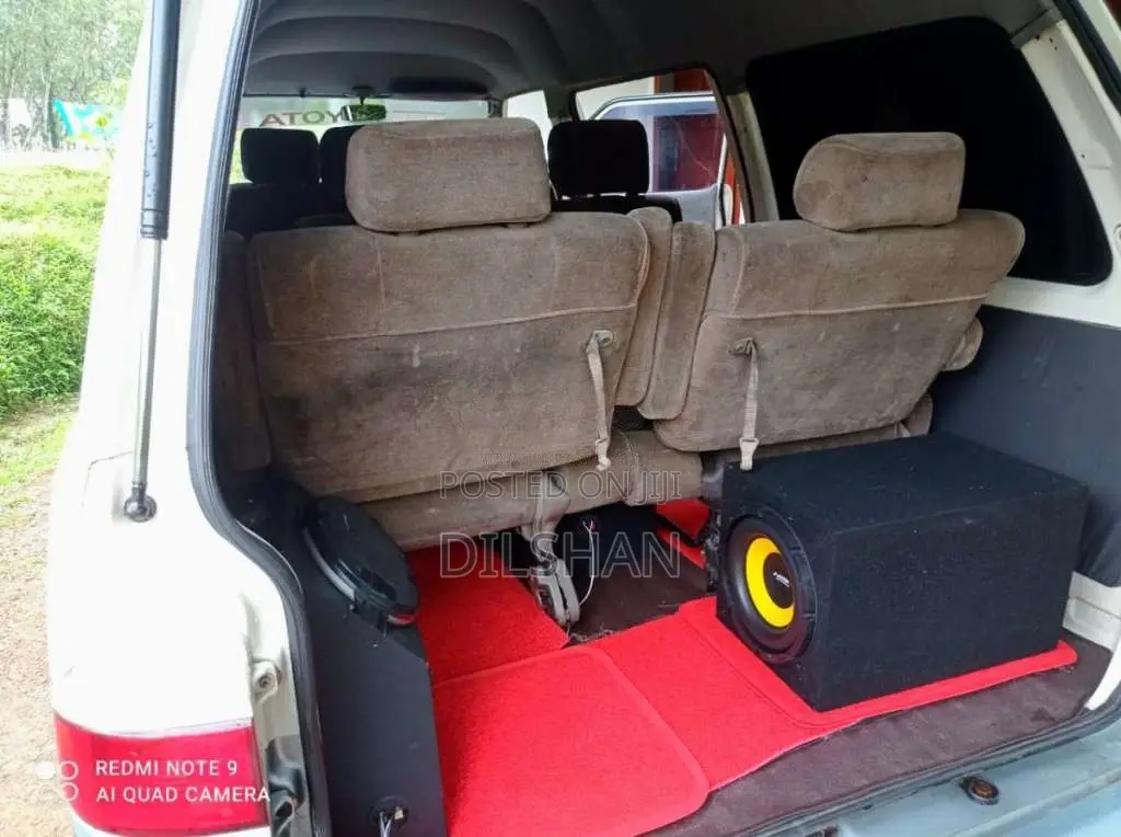 Toyota CR27 1993 Van (Used)