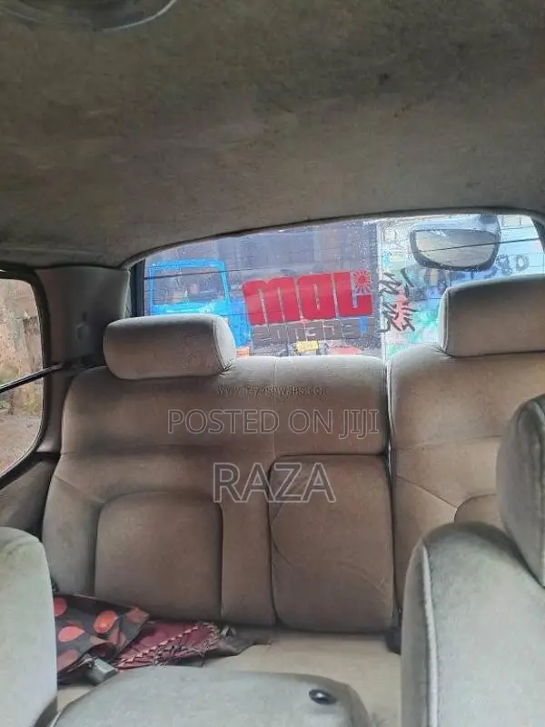 Nissan Serena 1994 Van (Used)
