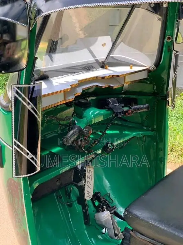 Bajaj 2 Stroke 2004 Three Wheel (Used)
