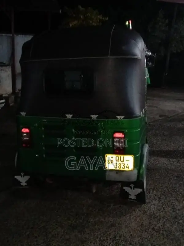 Bajaj RE 2010 Three Wheel (Used)
