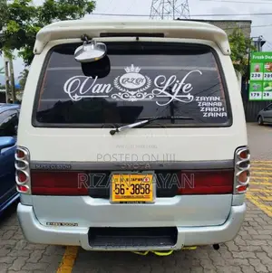 Toyota Dolphin 1990 Van (Used)