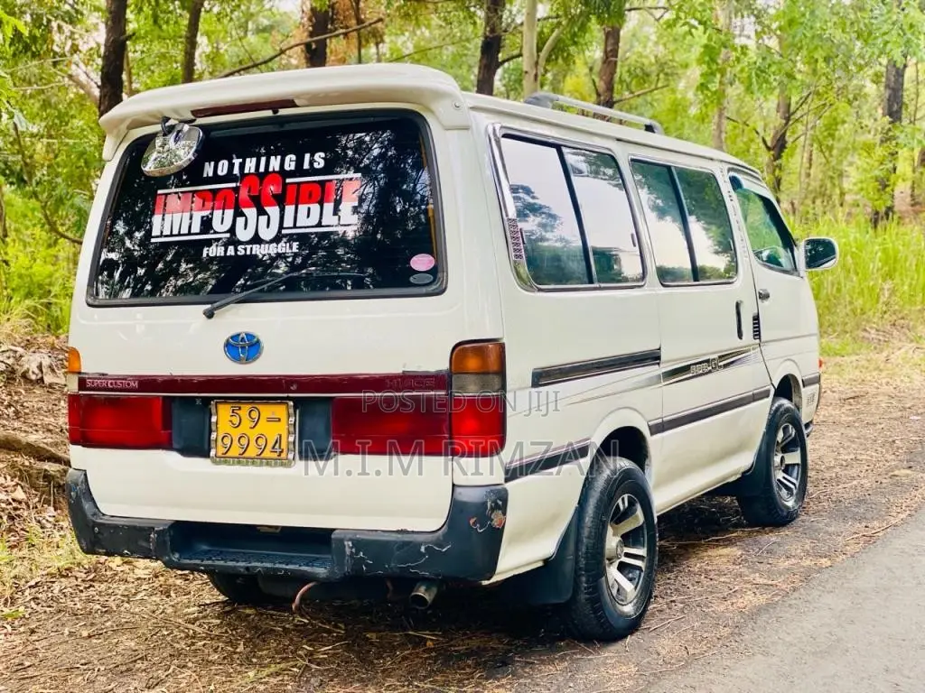 Toyota LH102 1993 Van (Used)