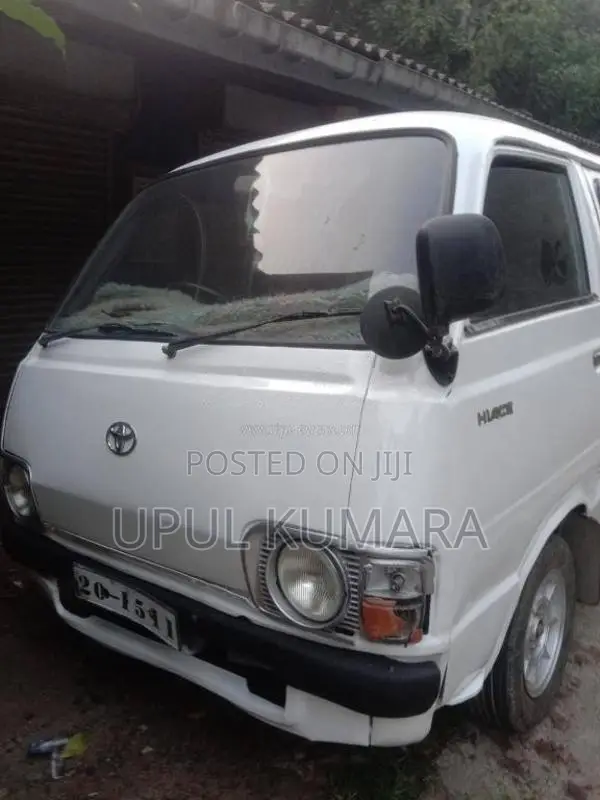 Toyota Toyota 1982 Van (Used)