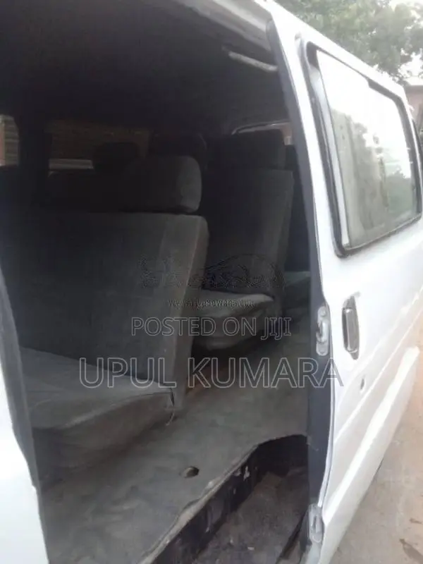 Toyota Toyota 1982 Van (Used)