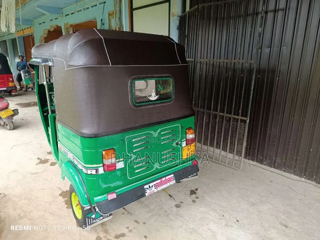 Bajaj 2 Stroke 2002 Three Wheel (Used)