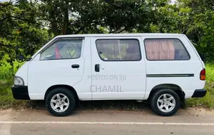 Toyota CR27 1996 Van (Used)