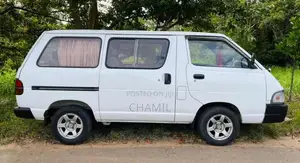 Toyota CR27 1996 Van (Used)