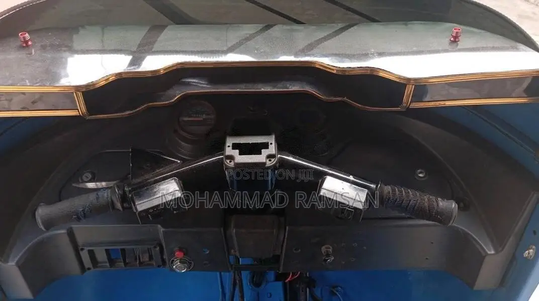Bajaj Re 2013 Three Wheel (Used)
