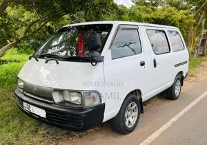 Toyota CR27 1996 Van (Used)
