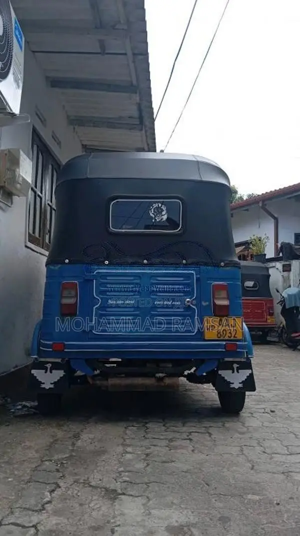 Bajaj Re 2013 Three Wheel (Used)