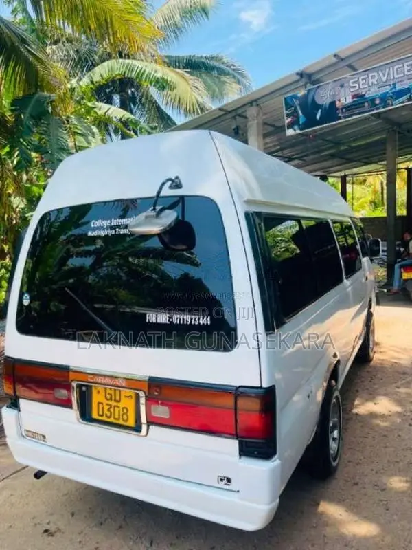 Nissan Caravan Super Long 1995 Van (Used)