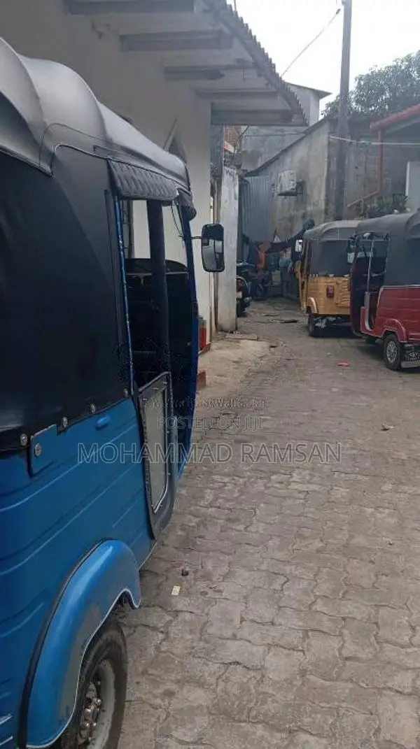 Bajaj Re 2013 Three Wheel (Used)