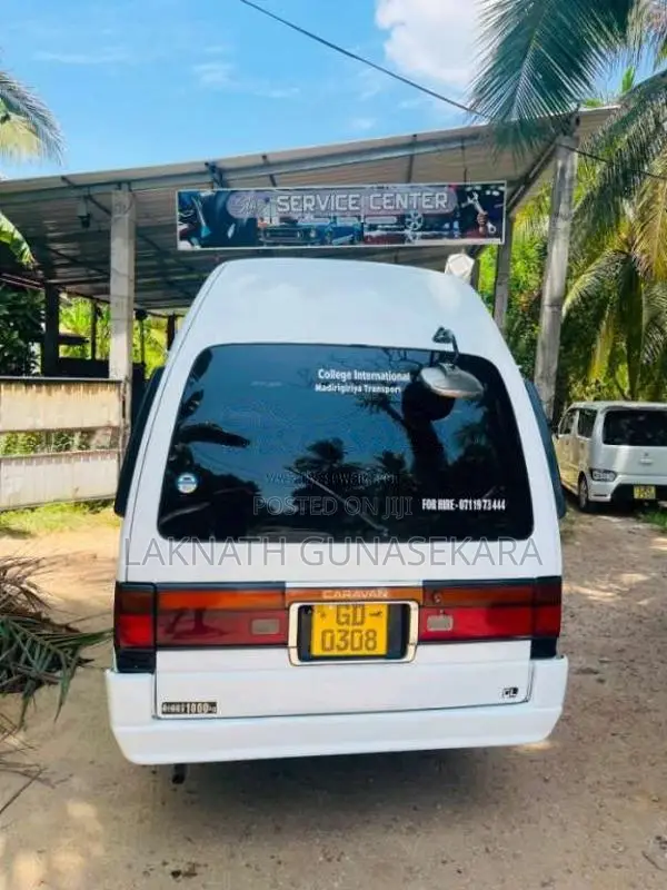 Nissan Caravan Super Long 1995 Van (Used)