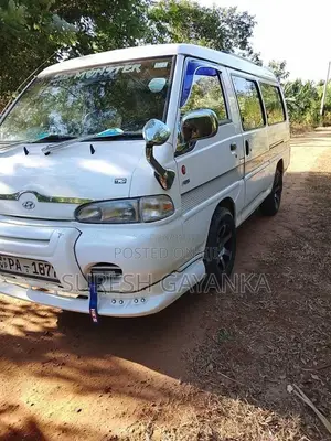 Hyundai H100 2000 Van (Used)