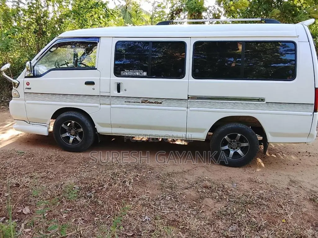 Hyundai H100 2000 Van (Used)