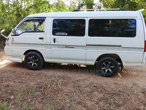 Hyundai H100 2000 Van (Used)