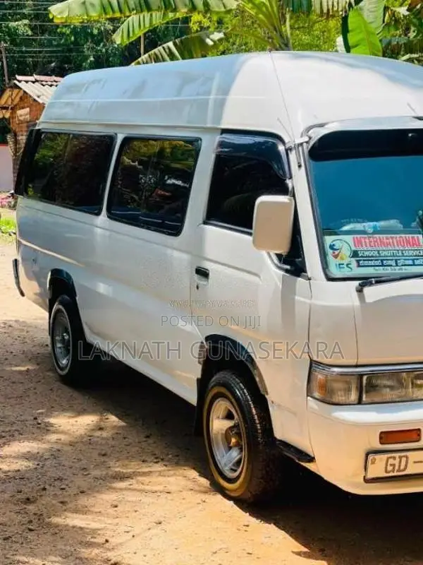 Nissan Caravan Super Long 1995 Van (Used)