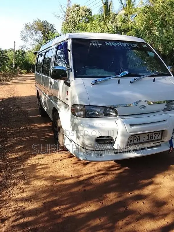 Hyundai H100 2000 Van (Used)