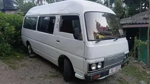 Nissan Vrg 1983 Van (Used)