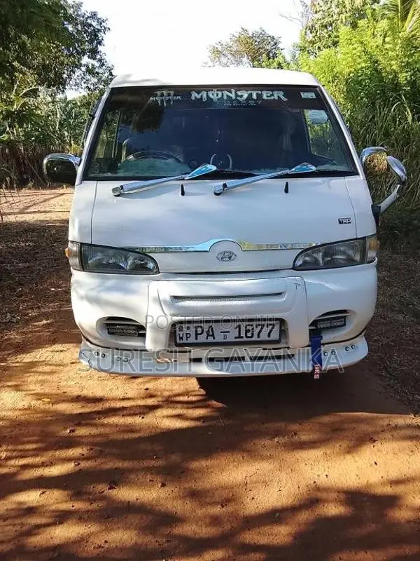 Hyundai H100 2000 Van (Used)