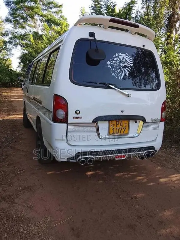 Hyundai H100 2000 Van (Used)