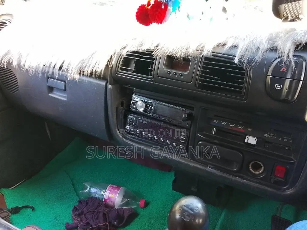 Hyundai H100 2000 Van (Used)