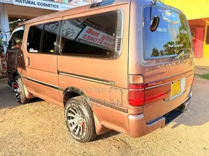 Toyota Dolphin 1999 Van (Used)
