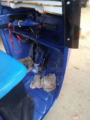 Bajaj 2 Stroke 2006 Three Wheel (Used)