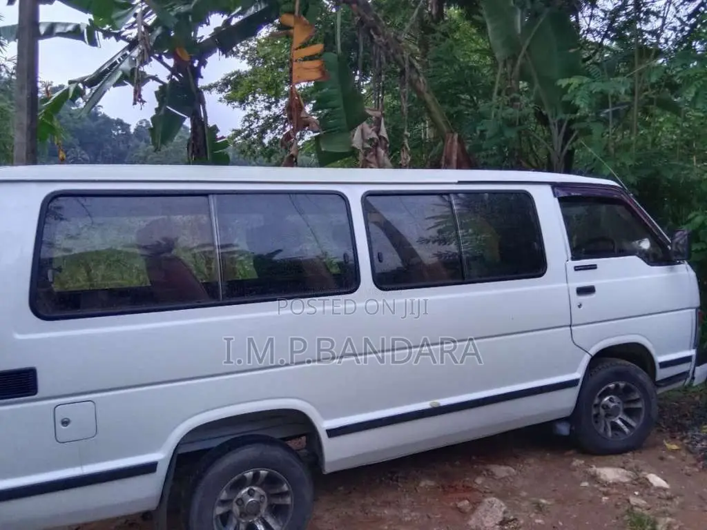 Toyota HIACE Shell 1988 Van (Used)