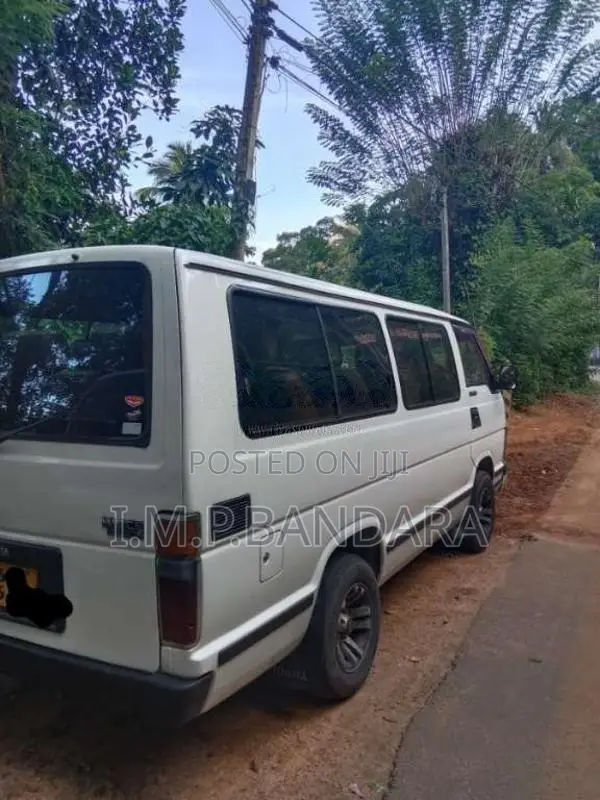 Toyota HIACE Shell 1988 Van (Used)