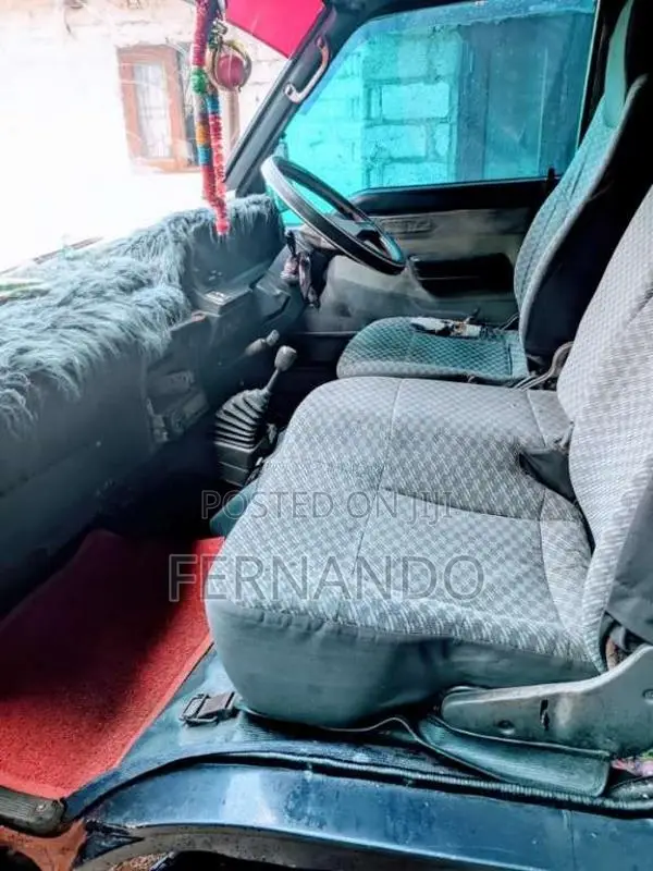 Toyota Shell 1983 Van (Used)