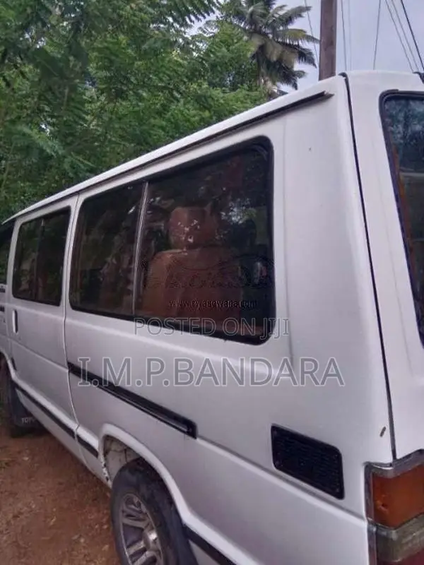 Toyota HIACE Shell 1988 Van (Used)