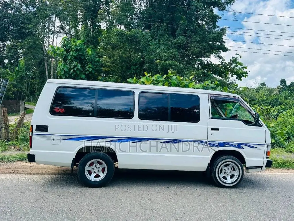 Toyota HIACE 1988 Van (Used)