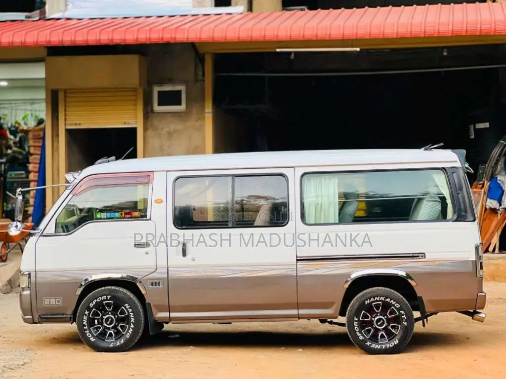 Nissan Caravan 1998 Van (Used)