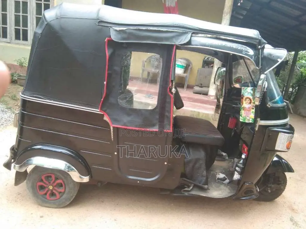 Bajaj Re 1990 Three Wheel (Used)