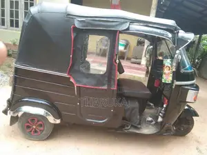 Bajaj Re 1990 Three Wheel (Used)