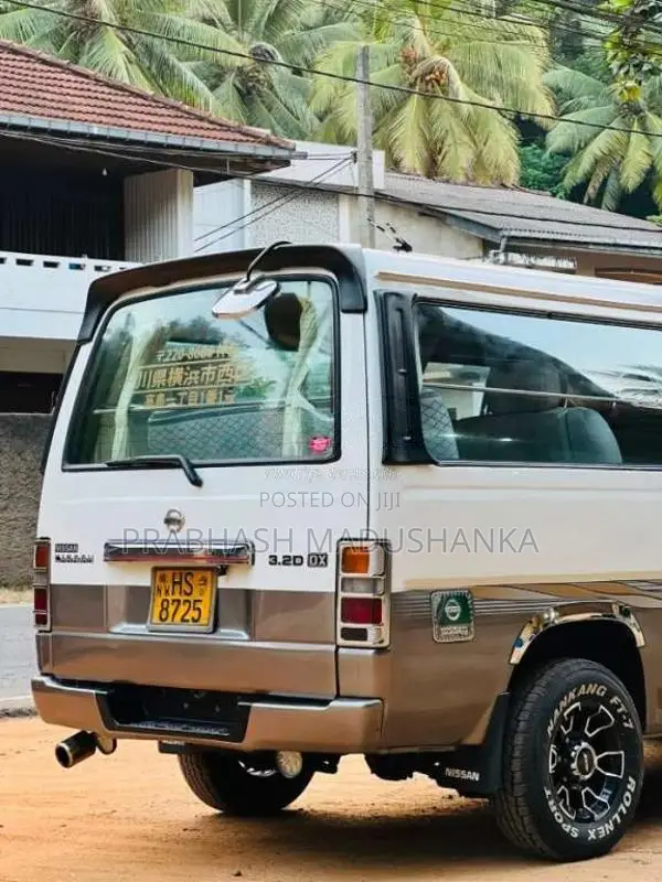 Nissan Caravan 1998 Van (Used)