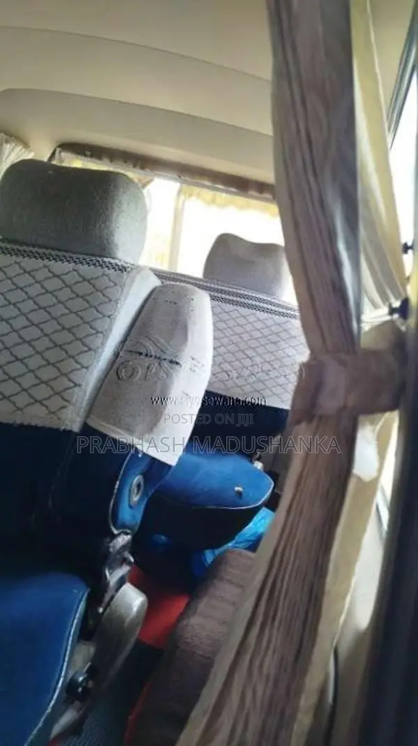 Nissan Caravan 1998 Van (Used)