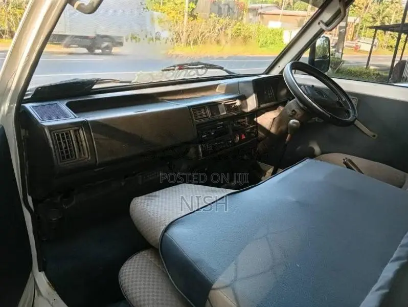 Nissan Vent 1994 Van (Used)