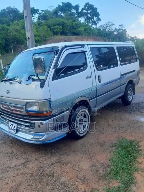 Toyota Dolphin 1993 Van (Used)