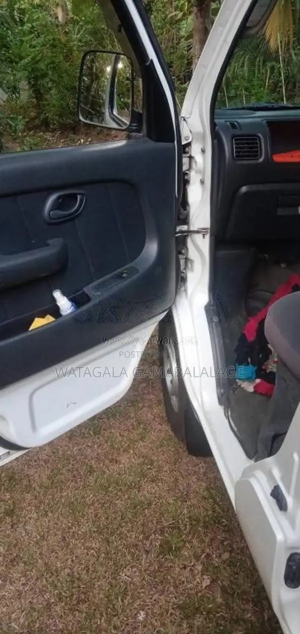 Mazda Scrum 2011 Van (Used)