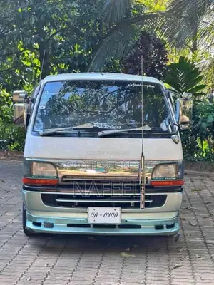 Toyota Dolphin 1992 Van (Used)