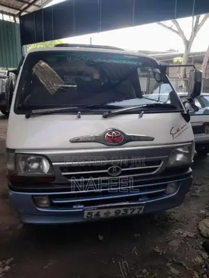 Toyota Dolphin 1992 Van (Used)
