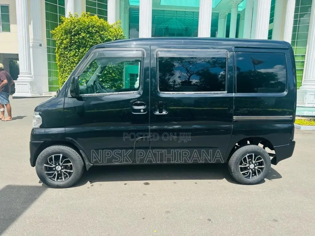Mitsubishi MiniCab 2015 Van (Used)